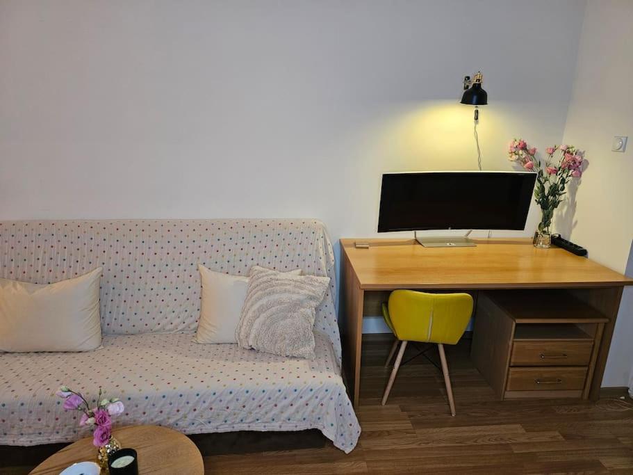 Grandpa Vojin'S Cozy Corner Apartment Subotica Bagian luar foto
