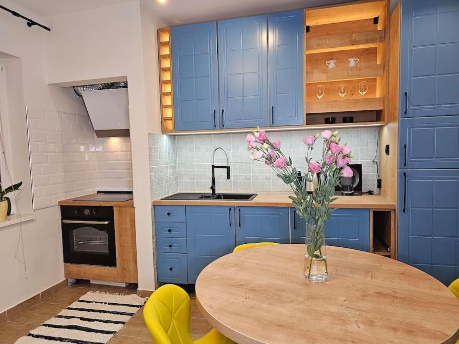 Grandpa Vojin'S Cozy Corner Apartment Subotica Bagian luar foto